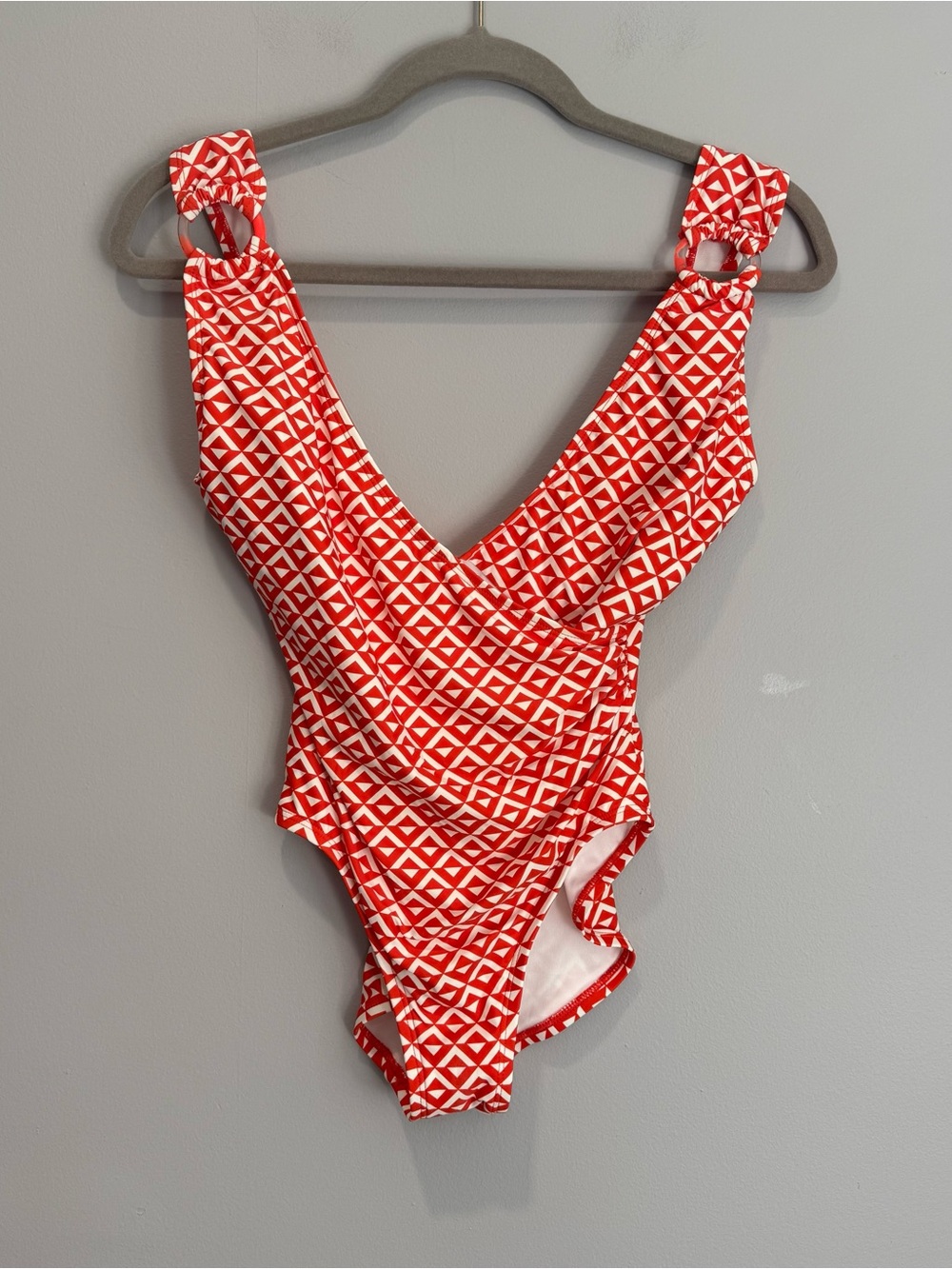 Carmen Marc Valvo Red Patterned One-Piece Swimsuit